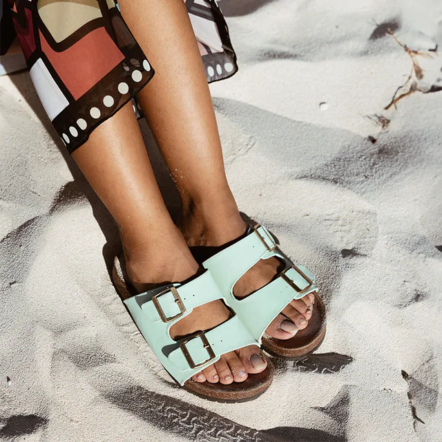 Sandals & Slides category